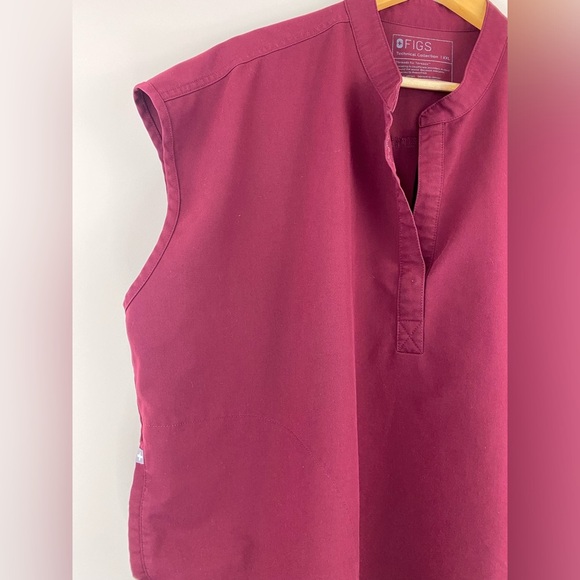 FIGS Scrub Top Womens Size XXL Burgundy Red Rafaela Sleeveless V-Neck Medical - Picture 3 of 9